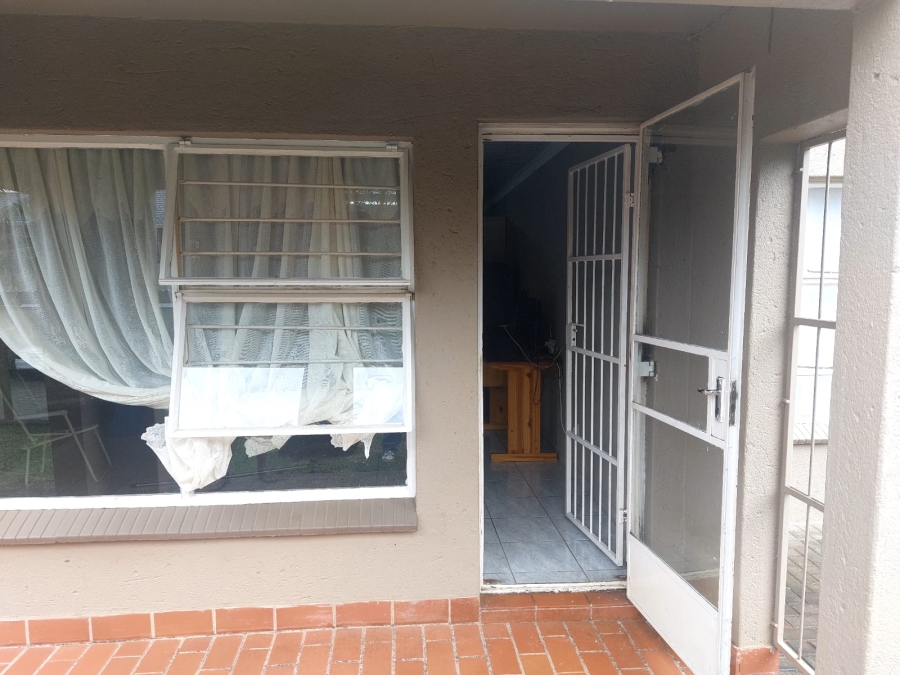 3 Bedroom Property for Sale in Geelhoutpark North West